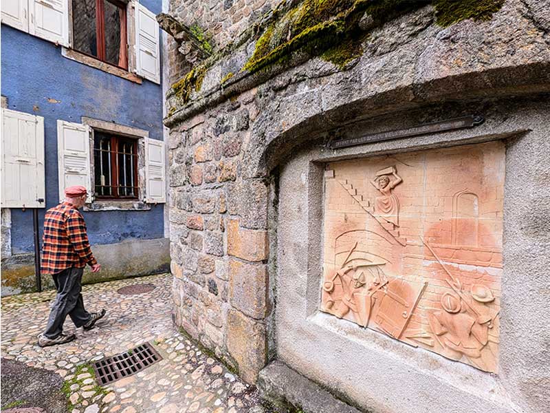 Légende de Jeanne La Vedette - Pradelles en Haute-Loire, Auvergne