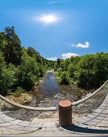 La Haute-Loire en 360 - Passerelle sur le Lignon